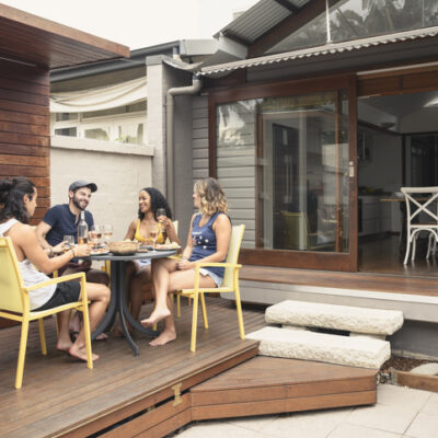 Gledswood Hills outdoor BBQ with friends